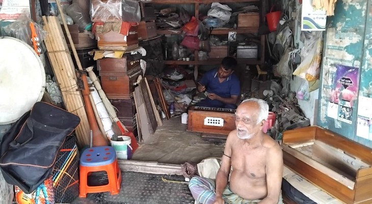 ঠাকুরগাঁওয়ের সুরের ঐতিহ্যে টিকে থাকা এক পরিবার